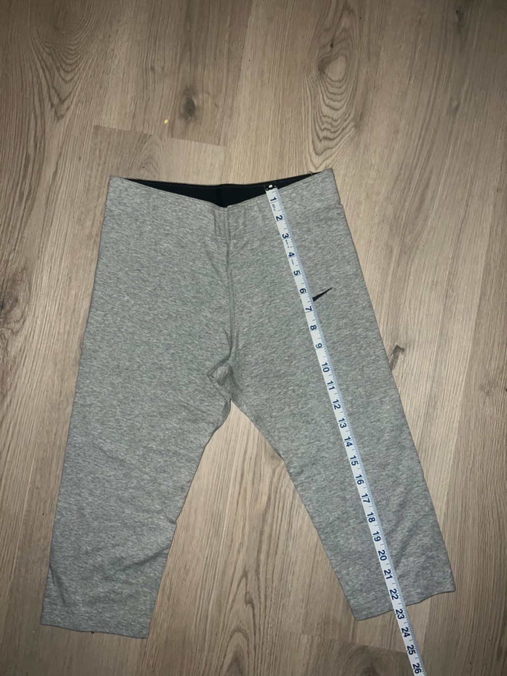 Nike Gray Capri Leggings Size Small Cotton Blend - Picture 3 of 14